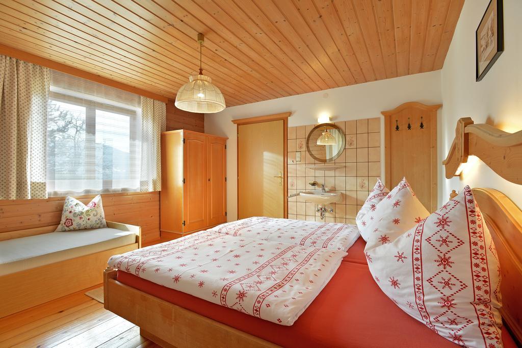 Gugghof Apartment Hopfgarten im Brixental Bilik gambar